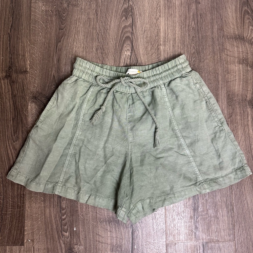 B&C California Linen Olive Green High Rise Shorts
